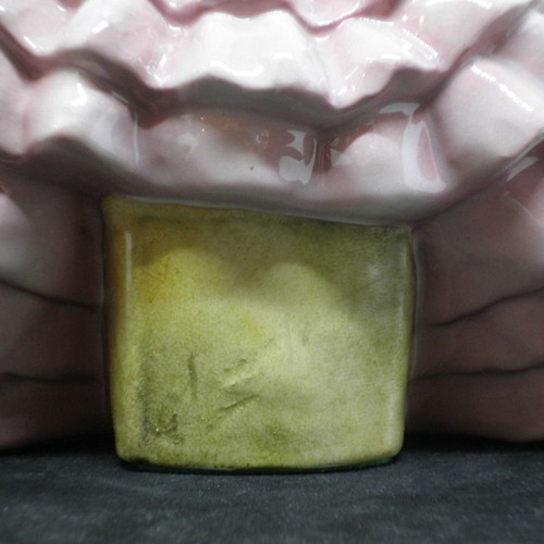 Antique Guido Cacciapuoti porcelain figure used, pink