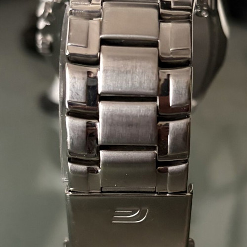 Casio Edifice EF-329D-1AVEF watch like new, stainless steel, black dial