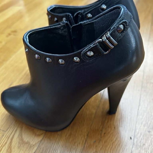 Roberto Botella leather ankle boots size 36 like new, black
