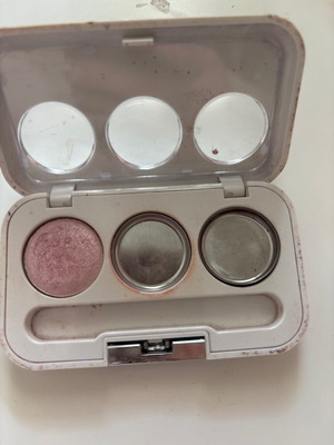 Σκιά ματιών Seventeen μεταχειρισμένη, ροζ ιριδίζουσα με χρυσόσκονη