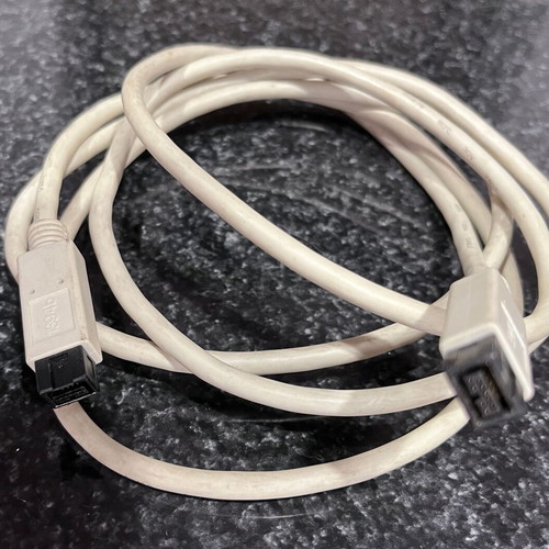 IEEE 1394b and IEEE 1394a FireWire 800 cables 1.5m and 0.35m used