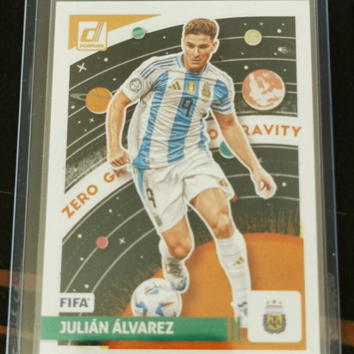 Lot of 8 Donruss Soccer Insert Cards New - Magicians, Craftsmen, Zero Gravity, Rookie Kings