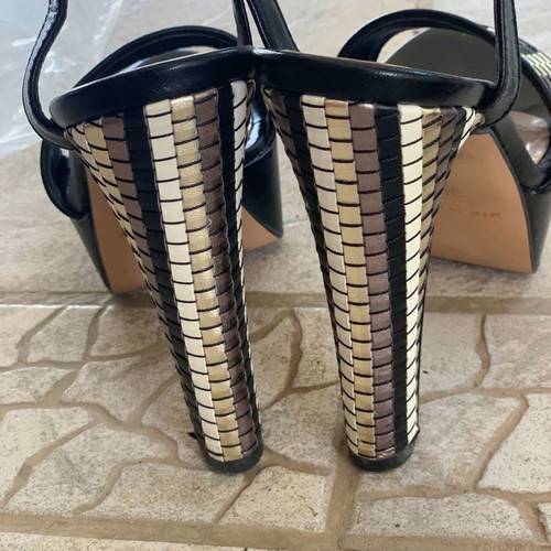 Wall Street Exclusive Collection sandals size 36