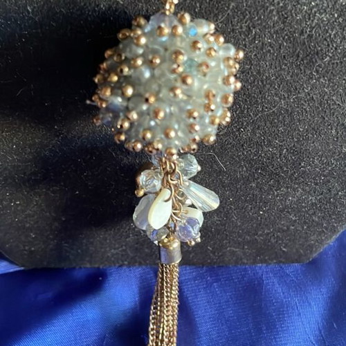 Pendant necklace with round turquoise decoration