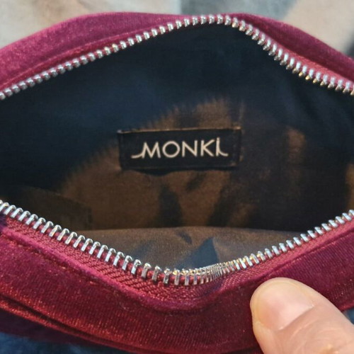 Monki velvet waist bag like new, red