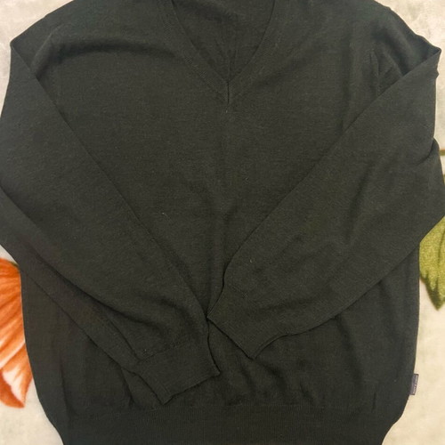 Navy green wool sweater used, size XL