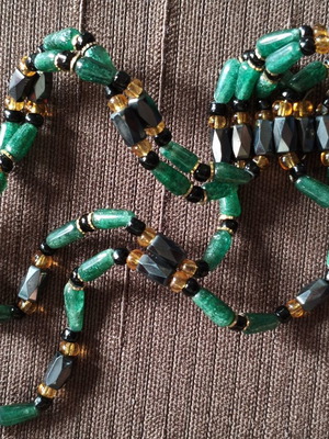 Handmade magnetic necklace and bracelet with hematite and green natural stones like new
