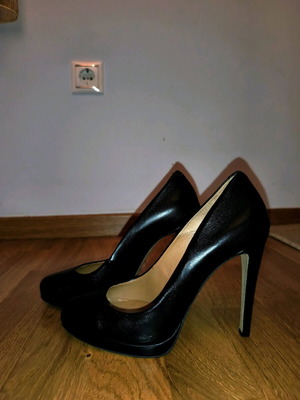 Rollini black pumps size 39 like new made of genuine leather