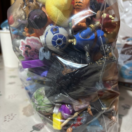 Kinder surprise toys like new, various pieces from Kinder and McDonald's