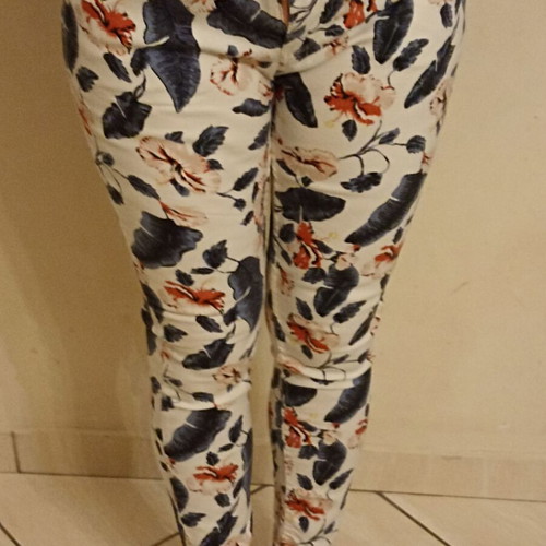 Elastic pants slim fit size S like new, white and blue