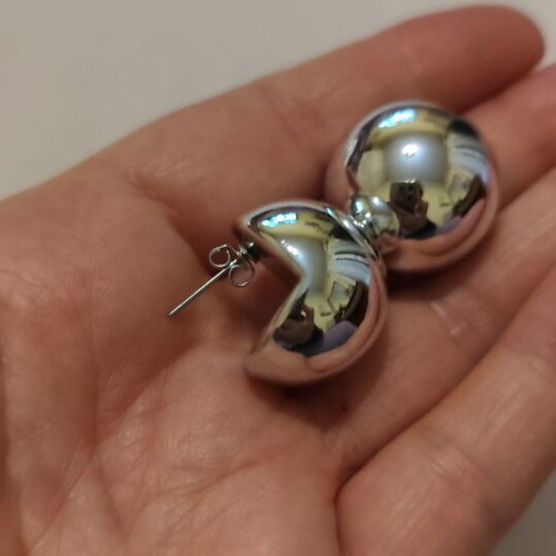 Silver ball-shaped earrings made of stainless steel new