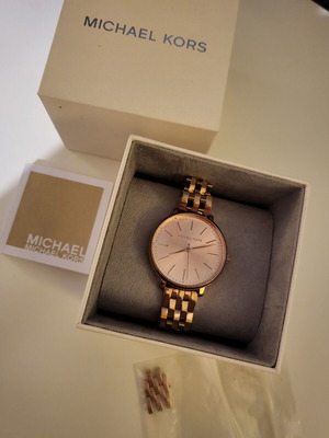 Michael Kors women's watch rose gold stainless steel like new