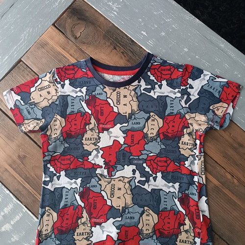 Chicco boy's t-shirt like new, size 3 years
