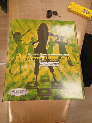 Dance Dance Revolution X-treme Dance Pad Platinum like new