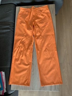 Παντελόνι πορτοκαλί Bershka νούμερο XL