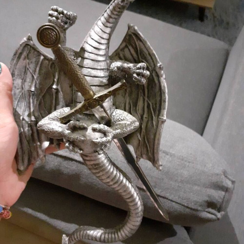 Dragon figure like new