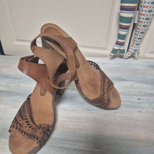 Yokono sandals size 40 used, brown with thick heel