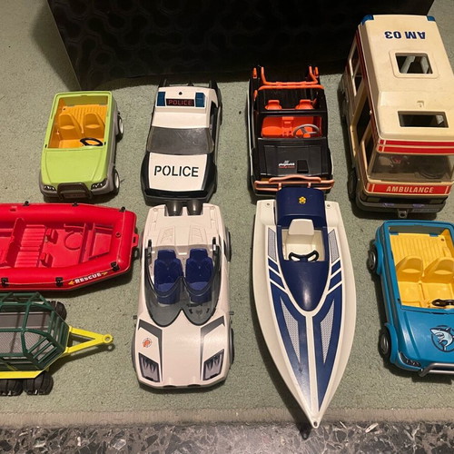 Playmobil vehicles used with missing parts