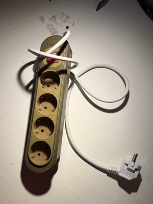 Power strip 4 sockets Schuko with illuminated switch like new, khaki/beige