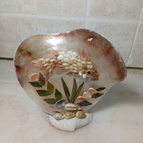 Handmade seashell decoration like new with fish and plants