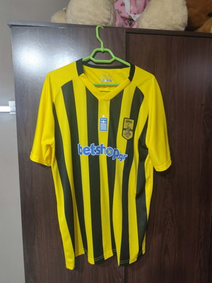 Aris football jersey, size M