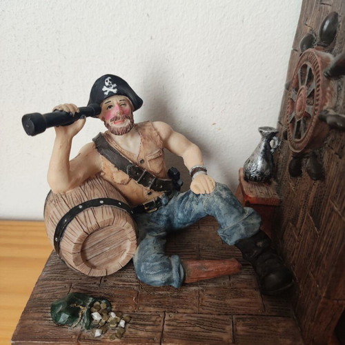 Set of 2 vintage pirate bookends in excellent condition