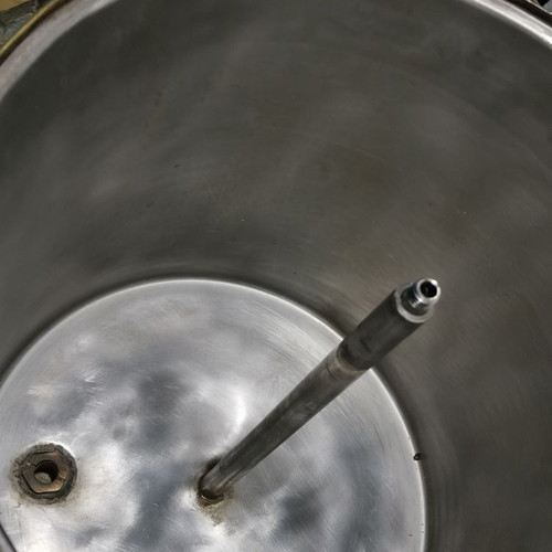 Bronze electric vessel used for heating water, tea, coffee