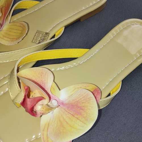 Yellow slippers with flower detail, used, size 36