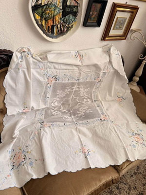 Vintage embroidered tablecloth, Chinese style, 120cm