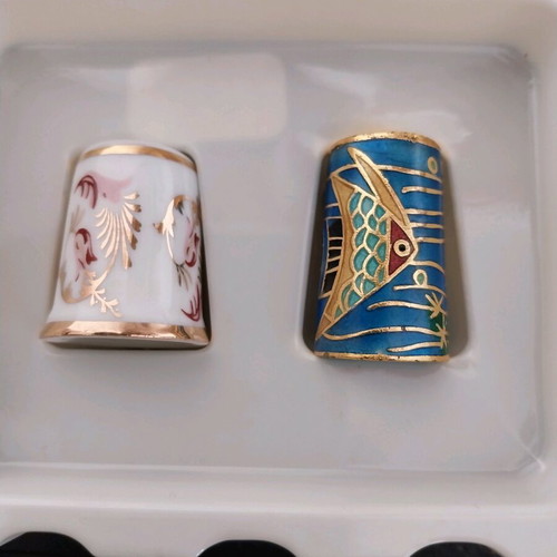 Collectible thimbles, set of 2 pieces