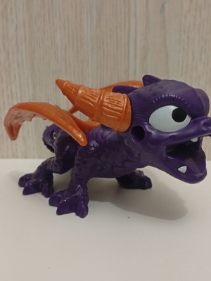 McDonald's 2016 Happy Meal Activision Skylanders Spyro The Dragon figure