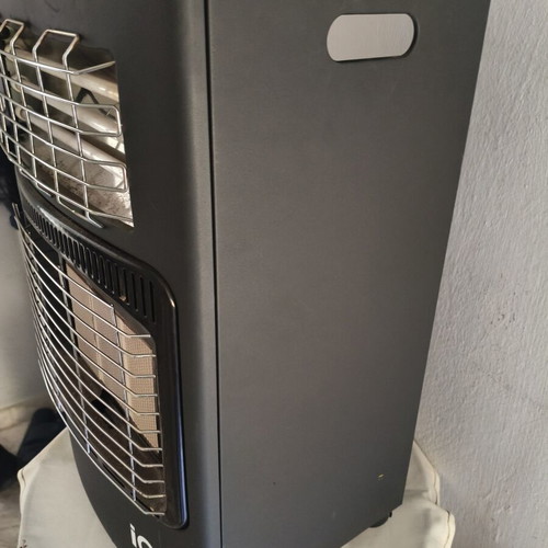 IQ GH1492 Gas And Electric Heater like new