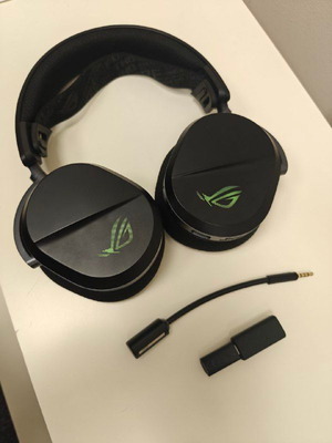 Asus POG Pelta Tri-mode Bluetooth gaming headphones like new, black