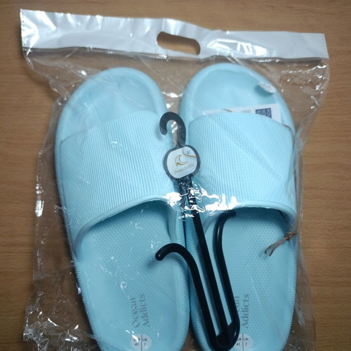 Ocean Addicts women's slippers, light blue