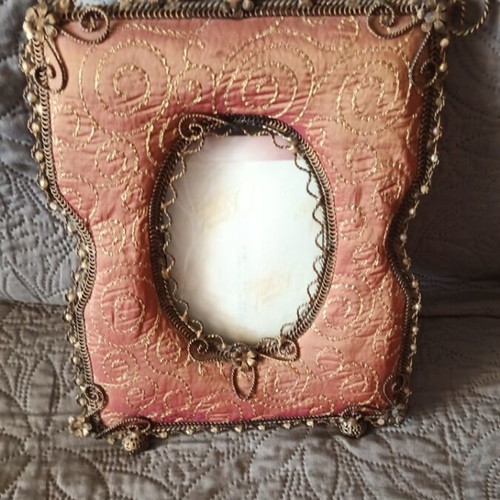 Luxury frame set used with pencil and makeup brush holder