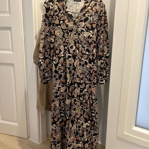 Printed dress like new with paisley patterns, one size