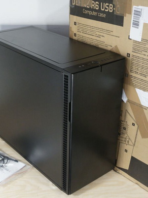 Fractal Design Define R6 PC case used with 3 fans