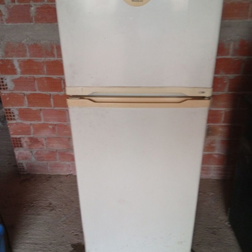 Whirlpool refrigerator used with separate freezer compartment