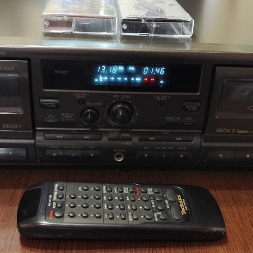 Technics RS TR 575 double cassette deck like new with remote