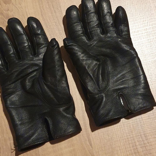 Hugo Boss men's leather gloves black like new, size 9.5