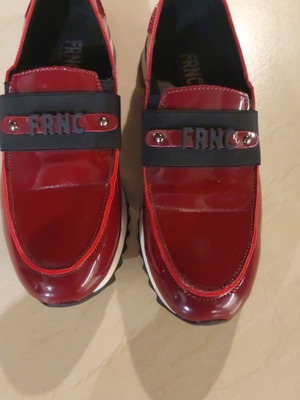 Μοκασίνια γυναικεία FRNC δερμάτινα σαν καινούργια, μπορντό, νούμερο 39