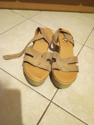 Women’s sandals No. 38 platform beige like new with thick sole