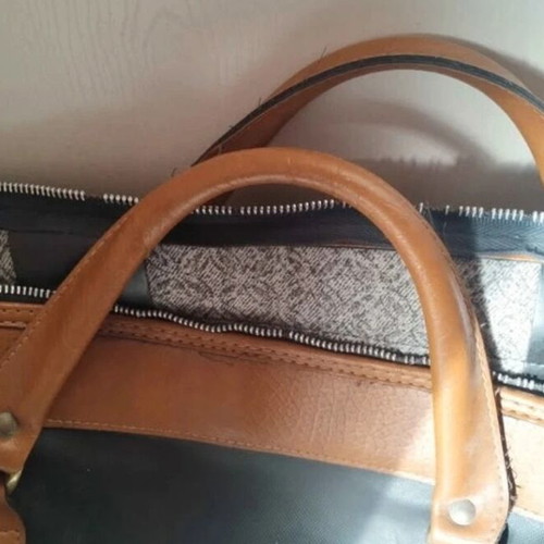 Duffel bag large used with broken zipper black and brown
