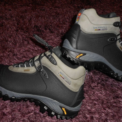 Merrell Thermo 6 Black Sports Hiking Boots like new, size 47