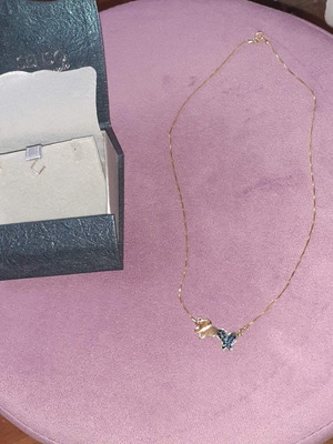 Senso style necklace used with box