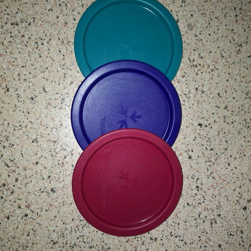 Tupperware σετ 3 μπολ 700ml σαν καινούργιο, σε διάφορα χρώματα