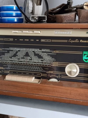 Philips Vintage Radio used, needs service
