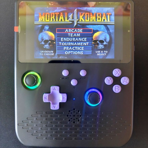 H5 Titan Console 5-inch screen, 22000 games, 34 emulators, black with purple buttons
