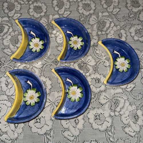 Set of 5 ashtrays