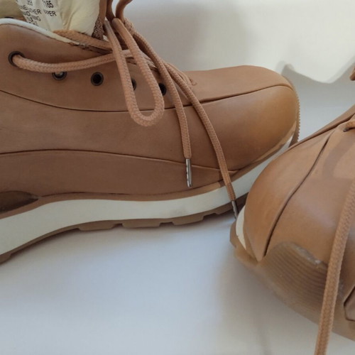 Timberland leather shoes, size EU 38.5, tan